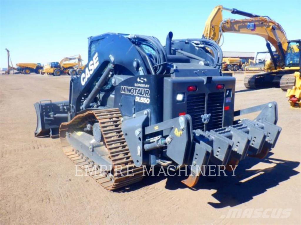 CASE DL550 Carregadoras de direcção deslizante