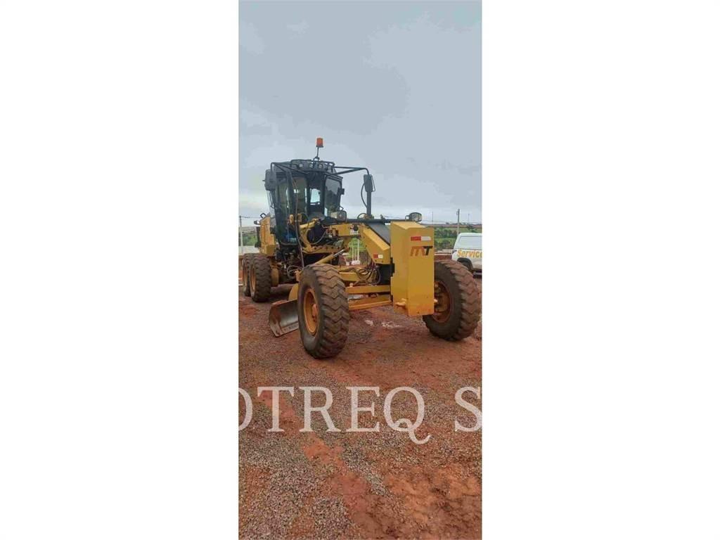 CAT 120 Motoniveladoras