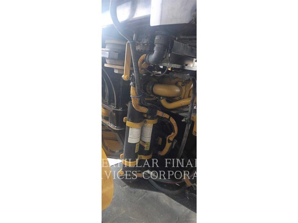 CAT 120-14 Motoniveladoras