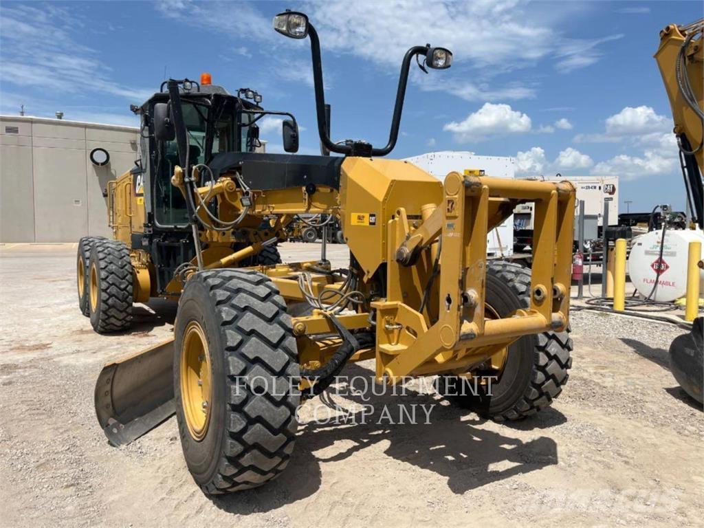 CAT 120M2AW Motoniveladoras