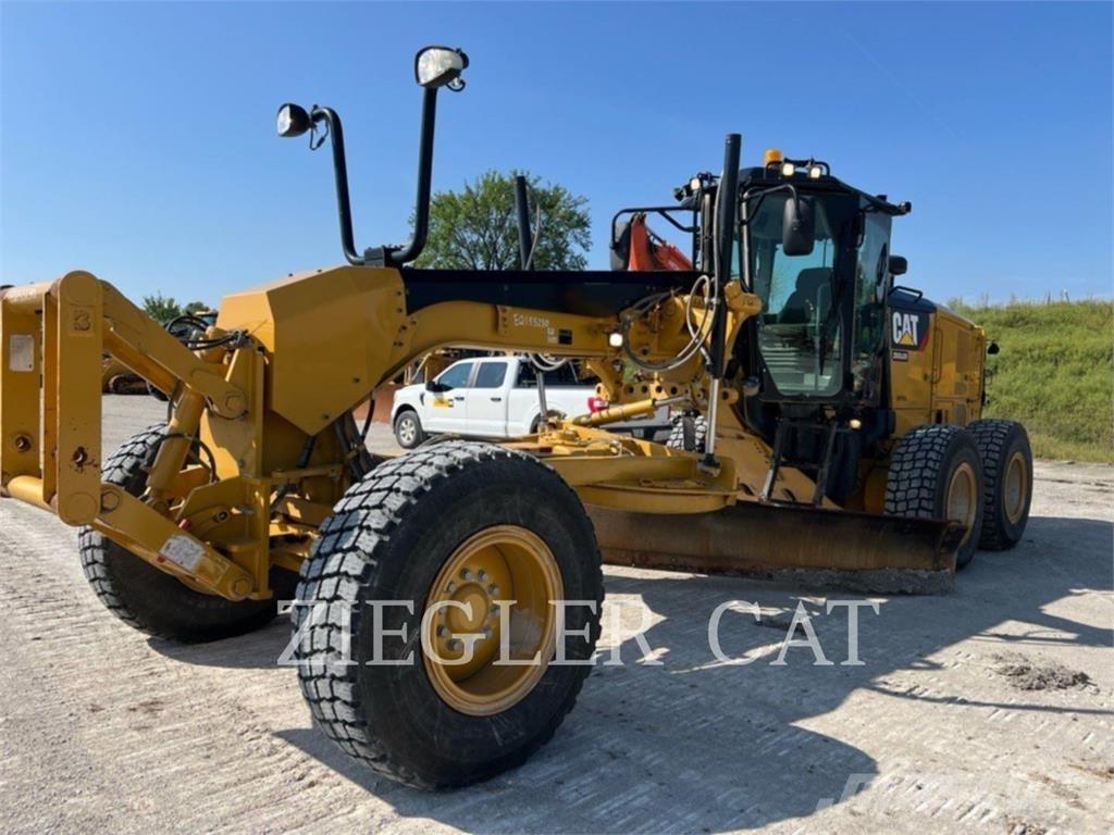 CAT 12M2 Motoniveladoras