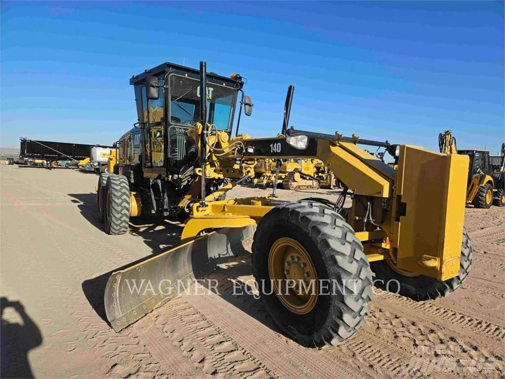 CAT 140 Motoniveladoras