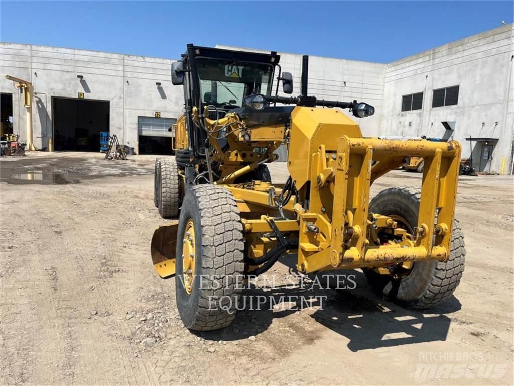 CAT 140 Motoniveladoras