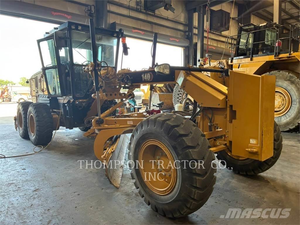 CAT 140 Motoniveladoras