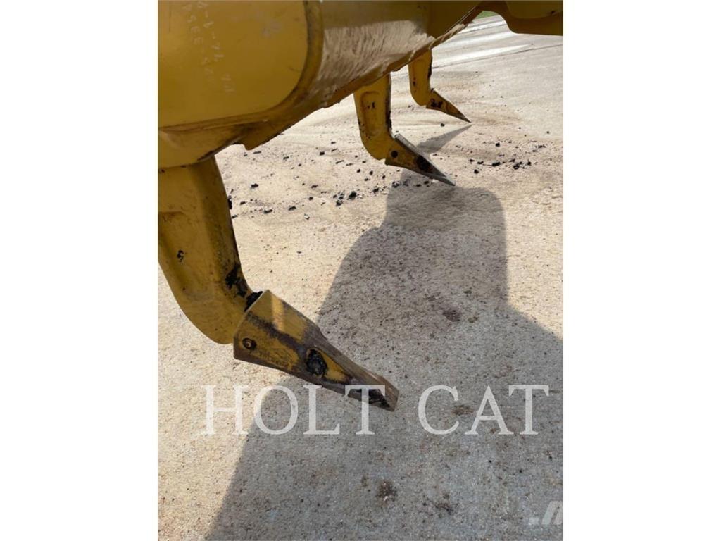CAT 140 Motoniveladoras