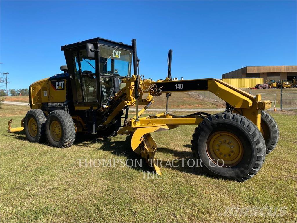 CAT 140 Motoniveladoras
