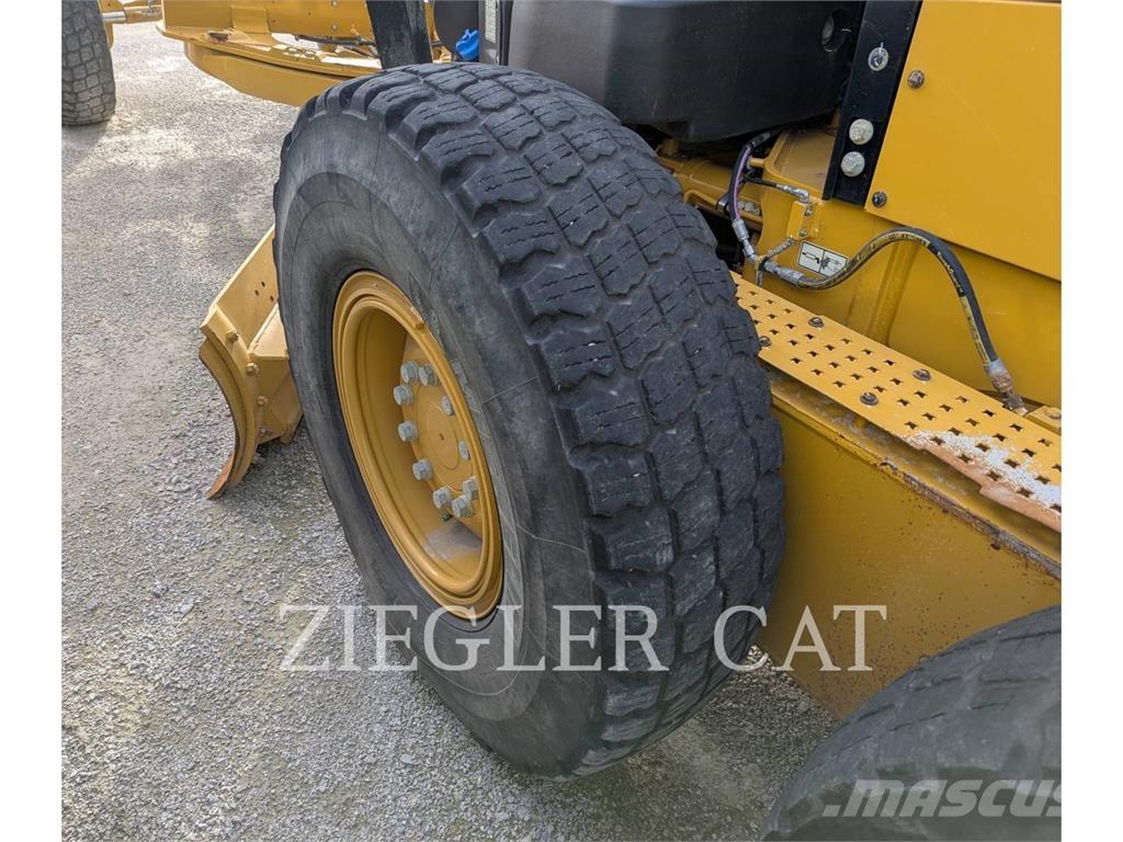 CAT 140-15 Motoniveladoras
