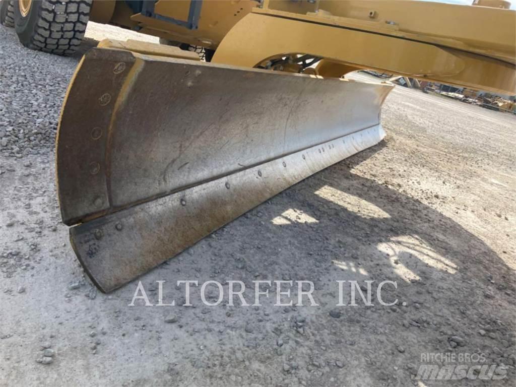 CAT 140-15AWD Motoniveladoras