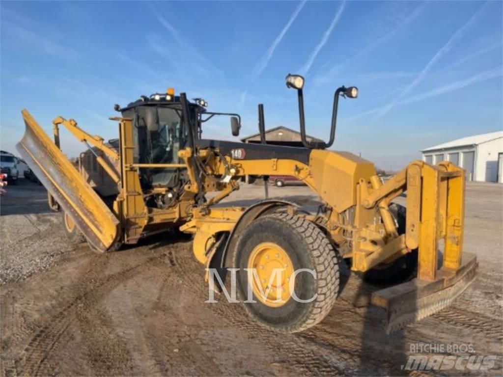 CAT 140-15AWD Motoniveladoras