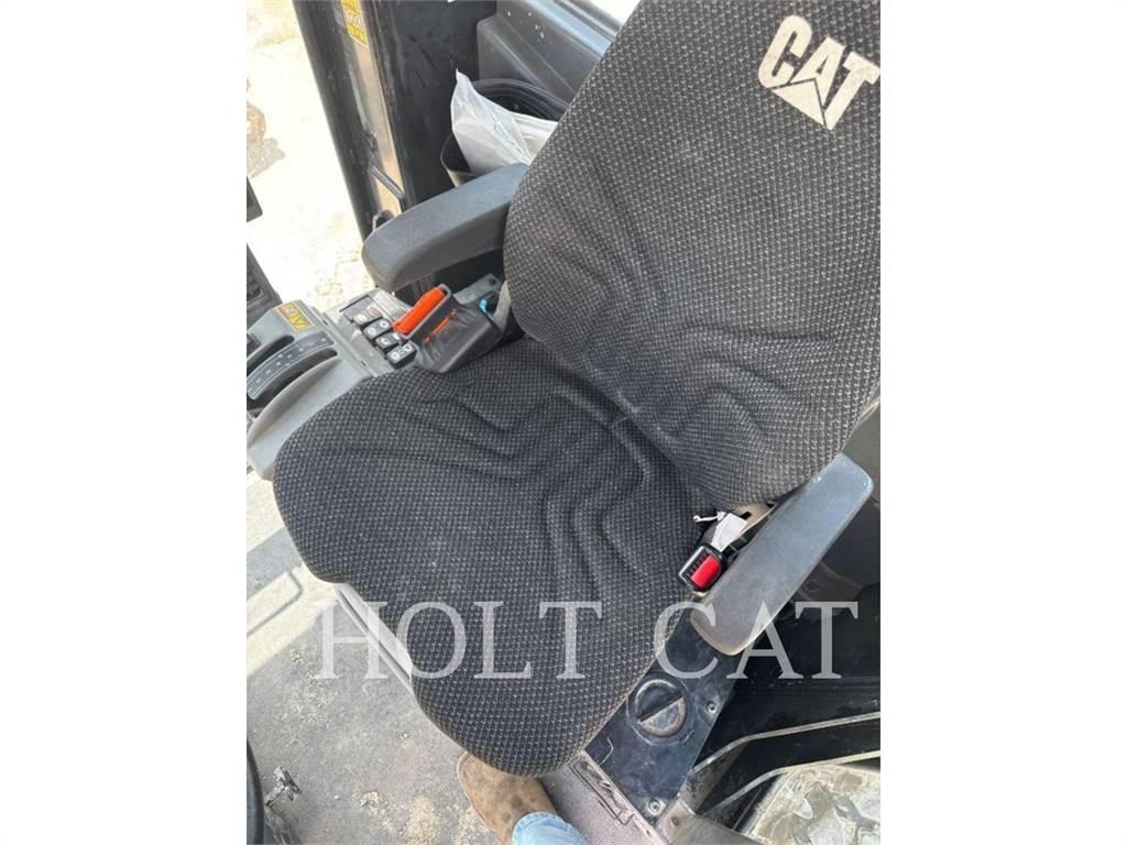 CAT 140 AWD Motoniveladoras