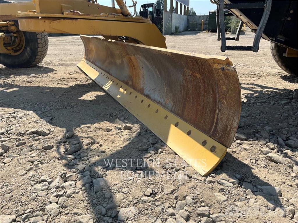 CAT 140 AWD Motoniveladoras