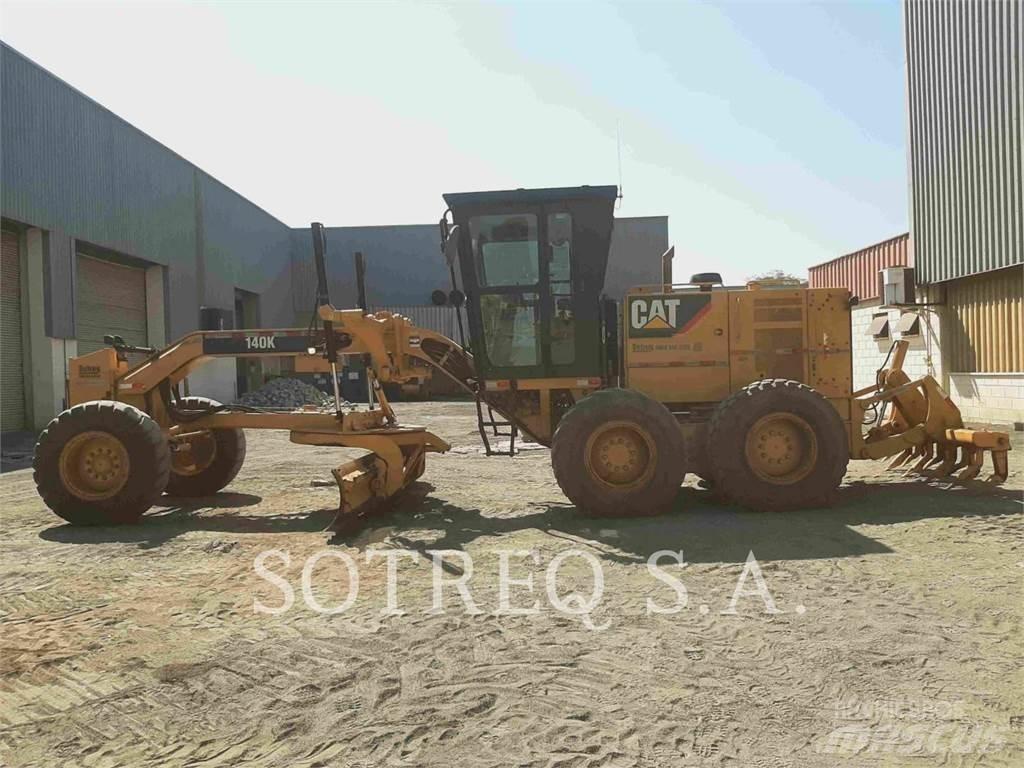 CAT 140K Motoniveladoras