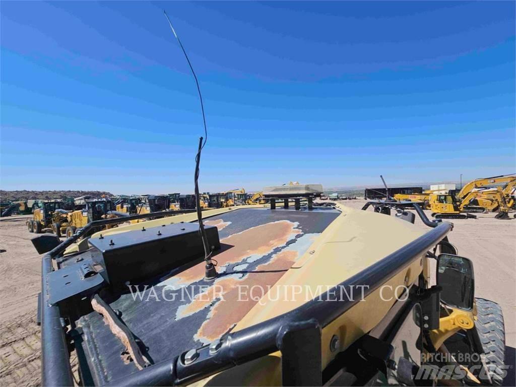 CAT 140M Motoniveladoras