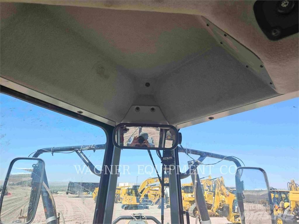 CAT 140M Motoniveladoras
