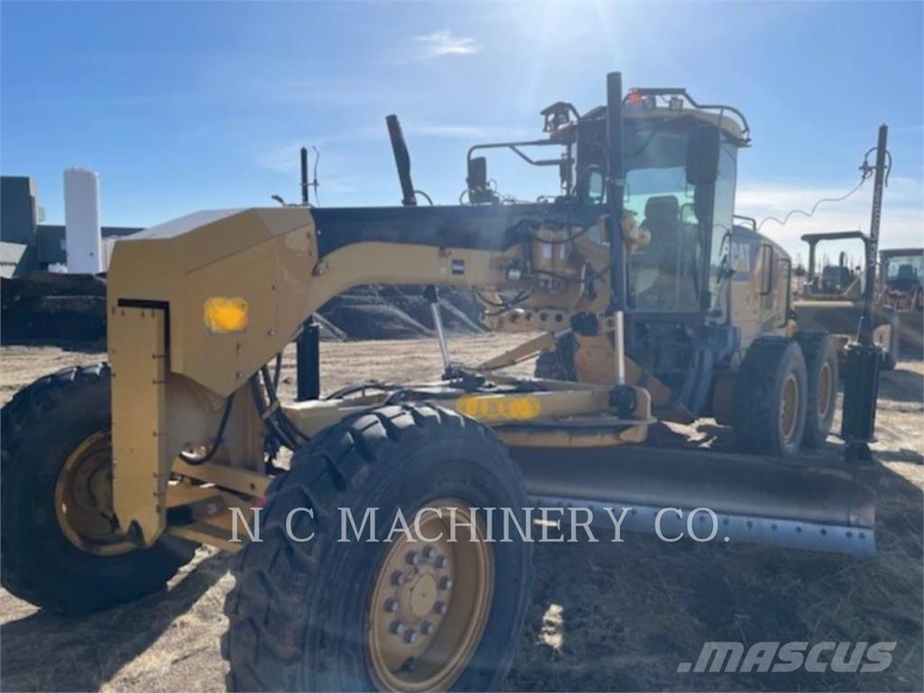 CAT 140M Motoniveladoras