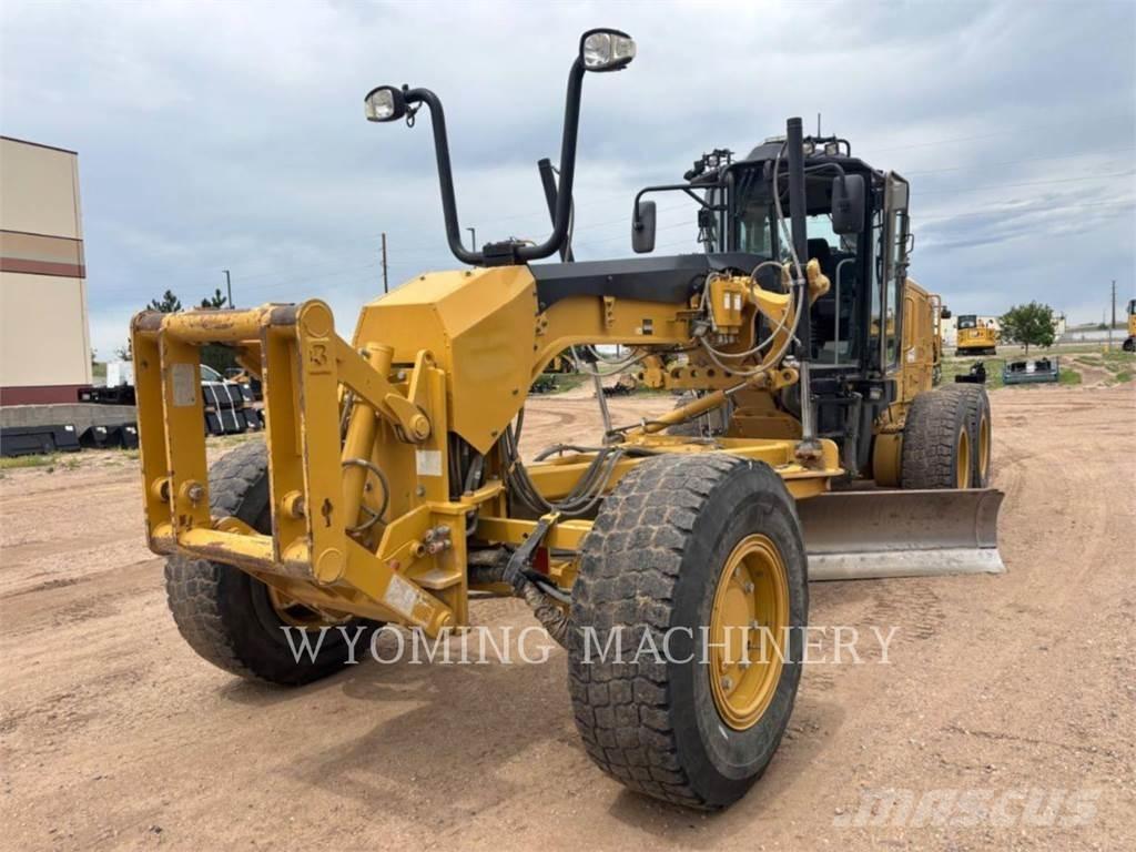 CAT 140M 2 Motoniveladoras