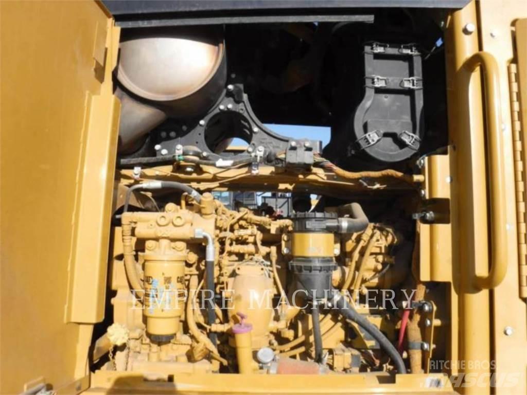 CAT 140M2 Motoniveladoras