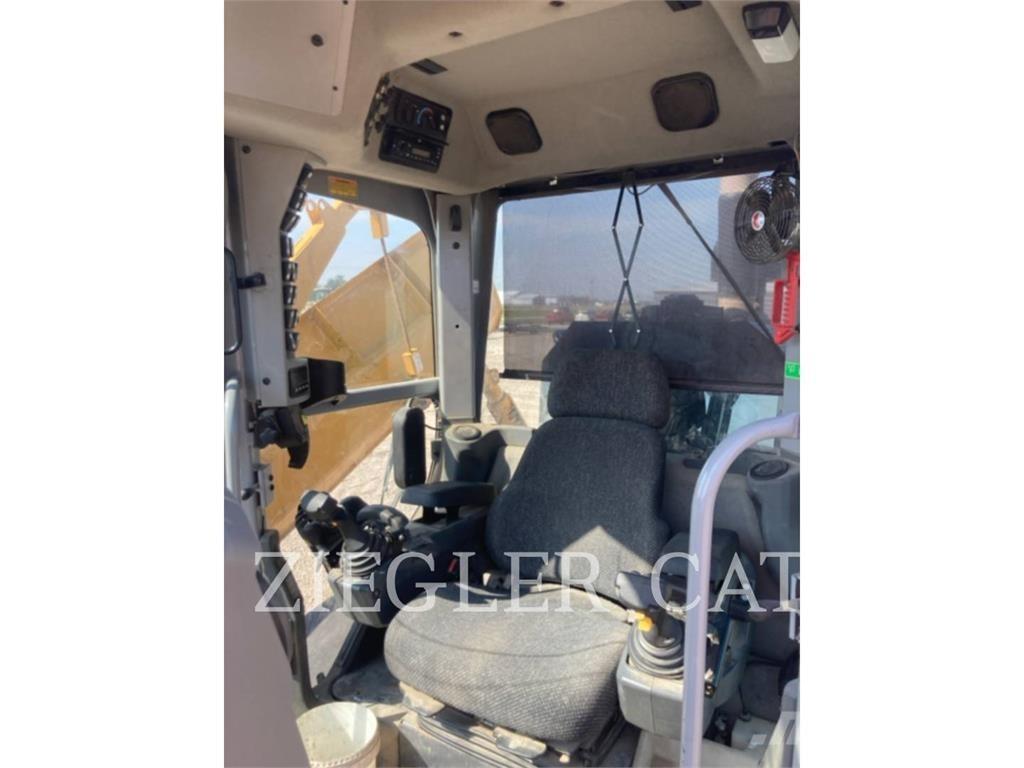 CAT 140M2 Motoniveladoras