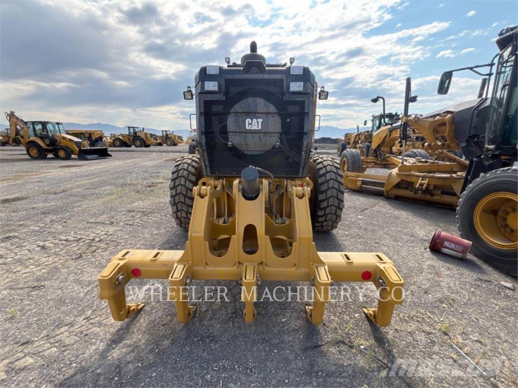 CAT 150 15 Motoniveladoras