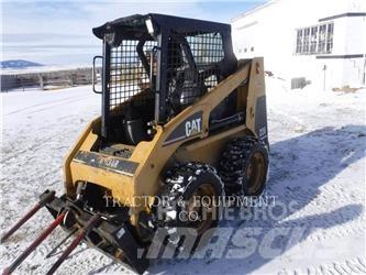 CAT 226 Carregadoras de direcção deslizante