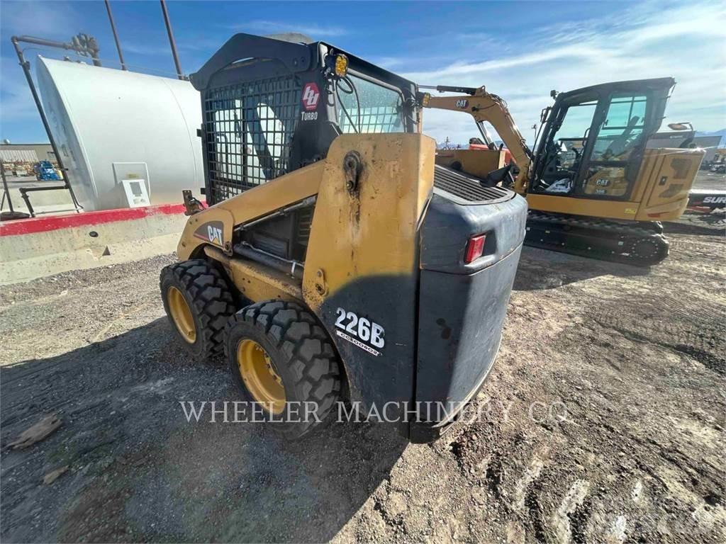CAT 226B MA11 Carregadoras de direcção deslizante