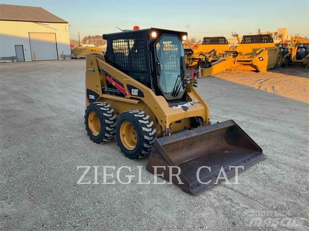 CAT 226B3 Carregadoras de direcção deslizante