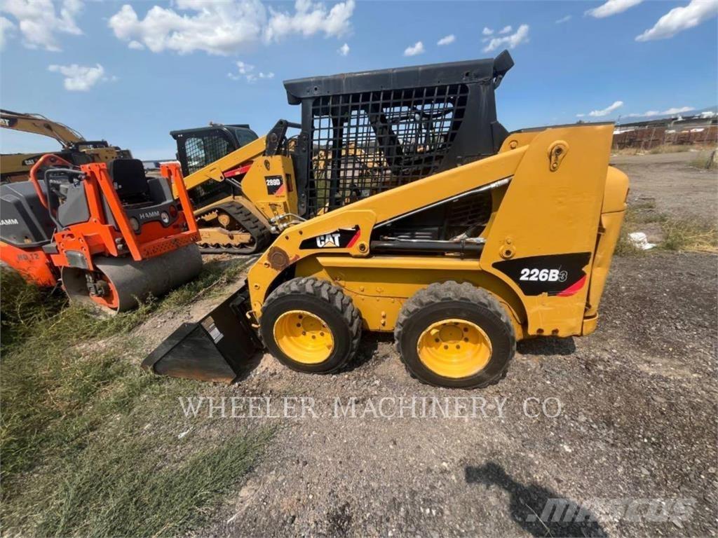 CAT 226B3 C3 Carregadoras de direcção deslizante