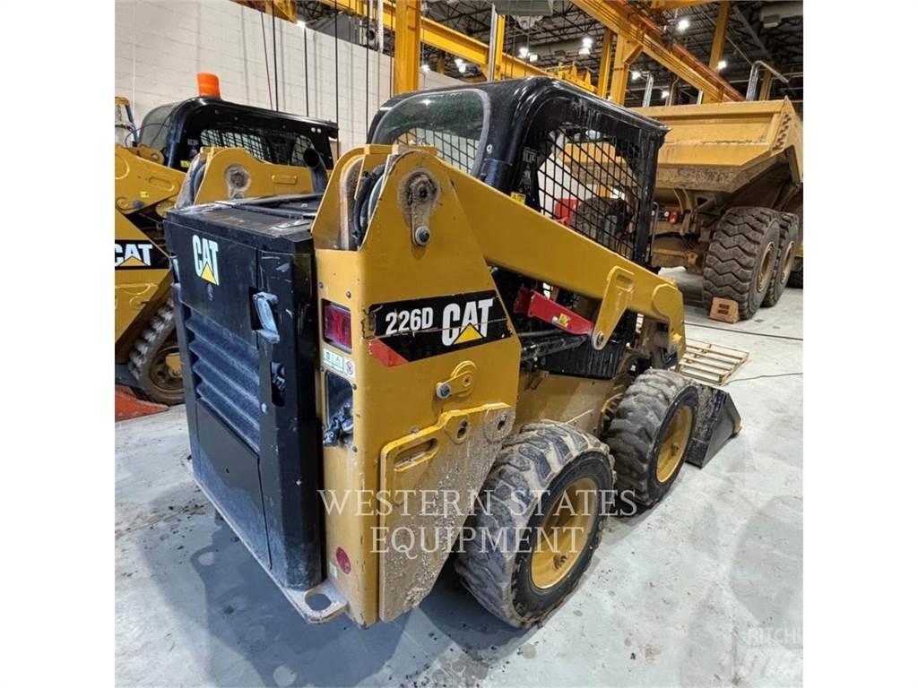 CAT 226D Carregadoras de direcção deslizante