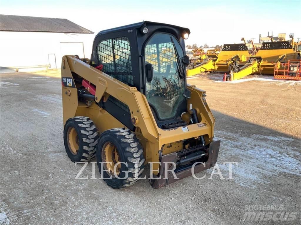 CAT 226D Carregadoras de direcção deslizante