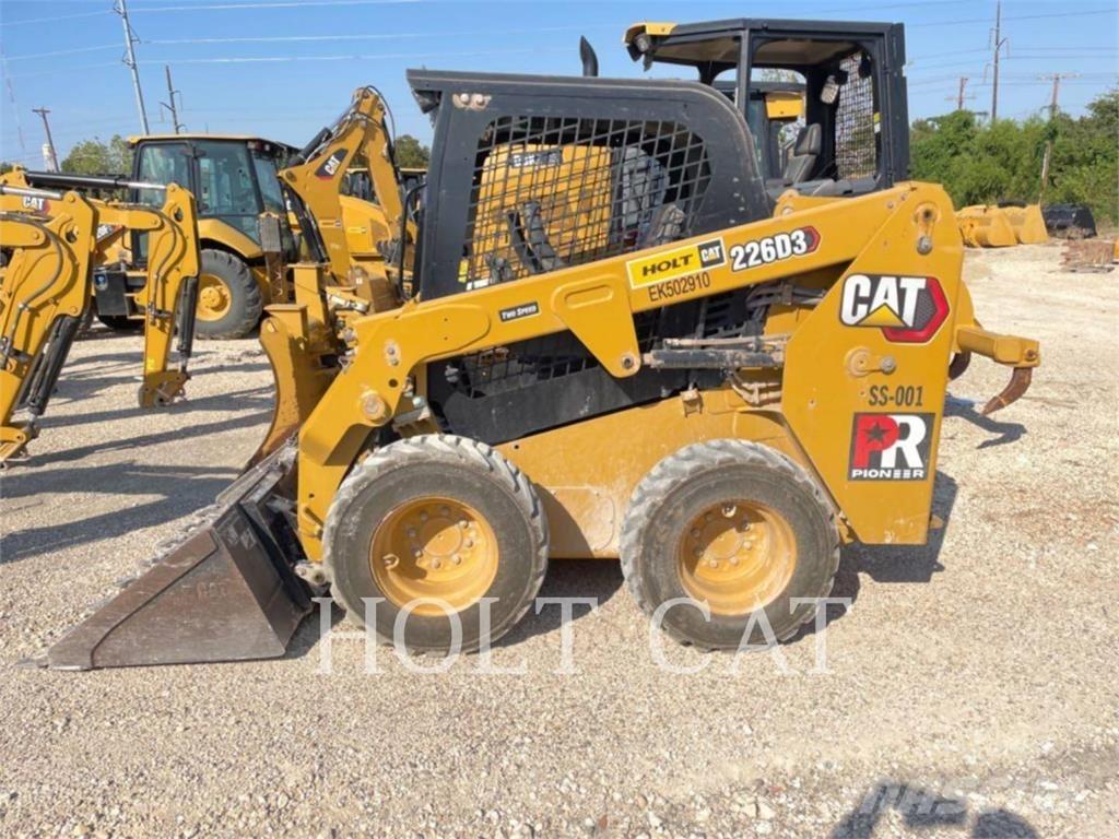 CAT 226D Carregadoras de direcção deslizante