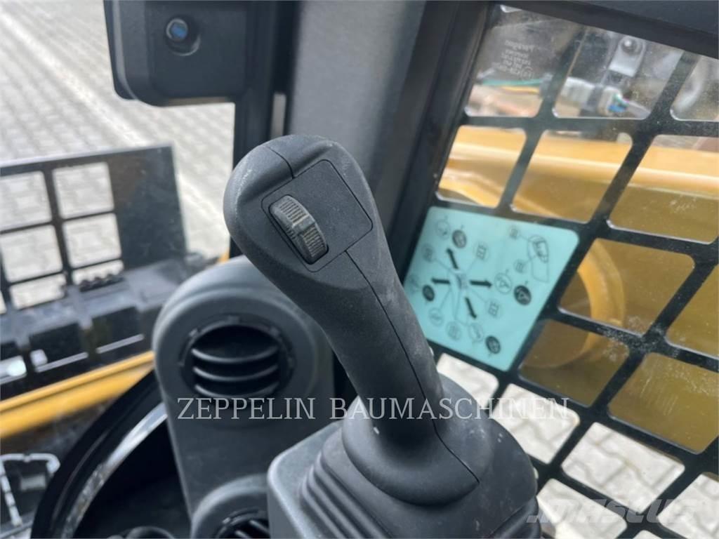 CAT 226D Carregadoras de direcção deslizante