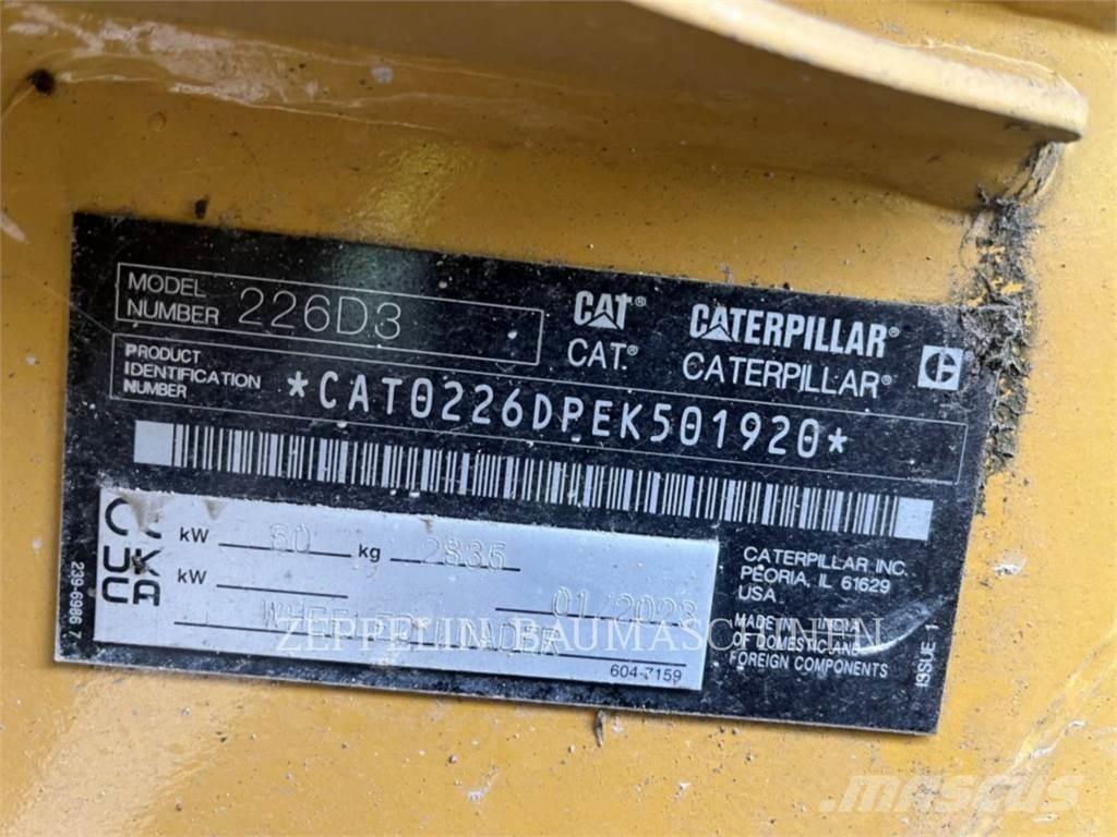 CAT 226D Carregadoras de direcção deslizante