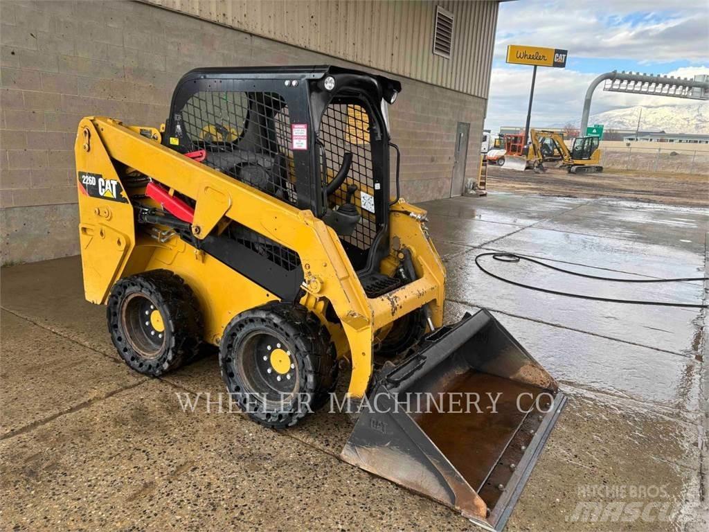 CAT 226D C1-H2 Carregadoras de direcção deslizante