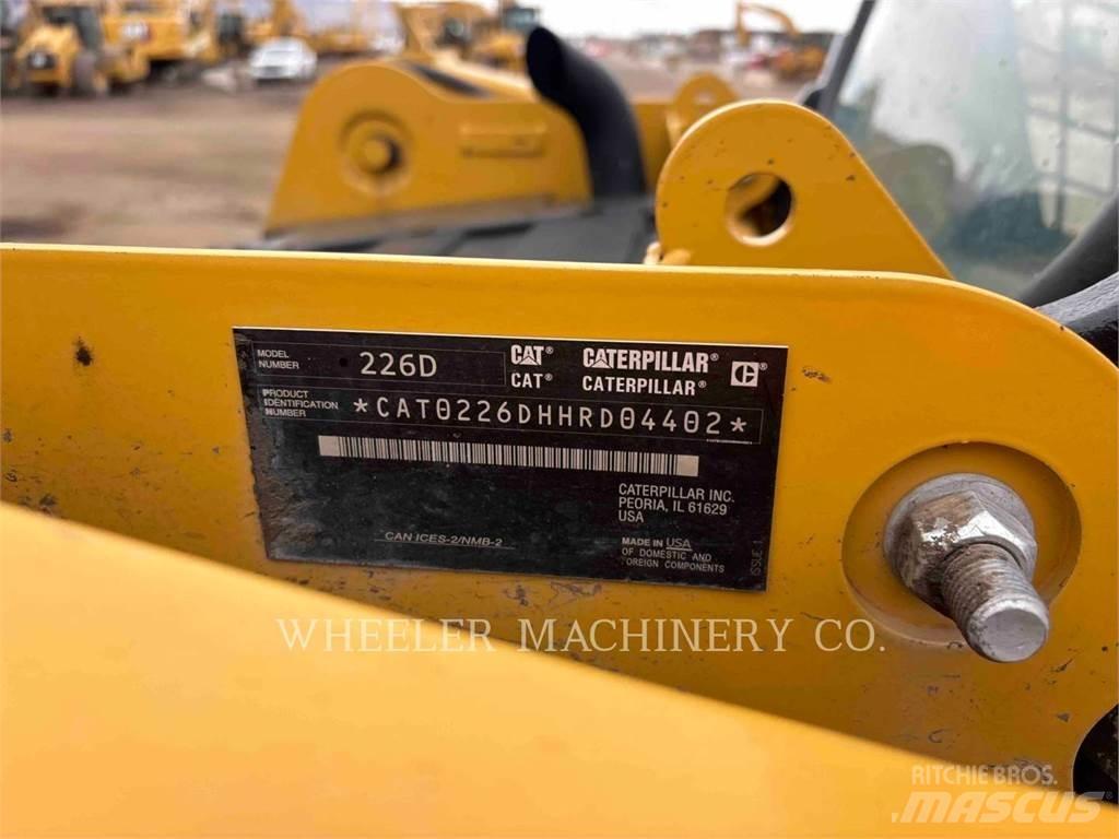 CAT 226D C1-H2 Carregadoras de direcção deslizante