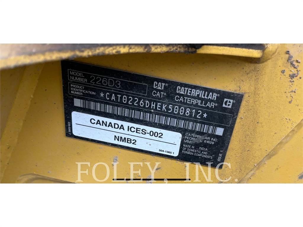 CAT 226D3 Carregadoras de direcção deslizante