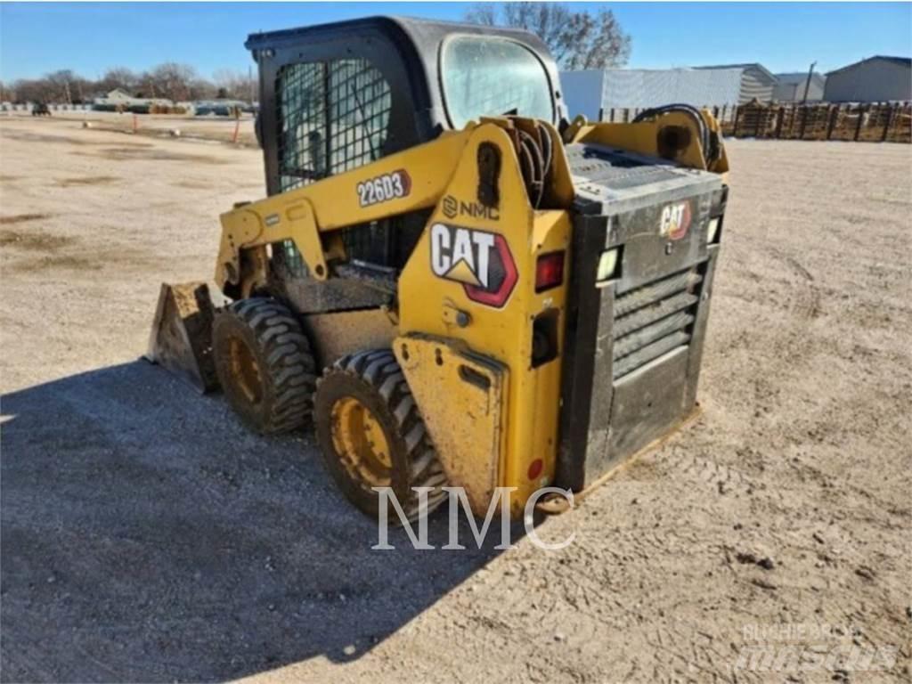 CAT 226D3 Carregadoras de direcção deslizante