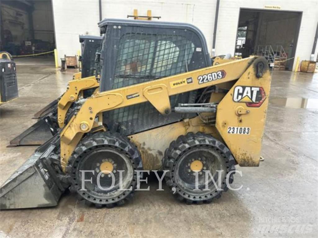 CAT 226D3 Carregadoras de direcção deslizante