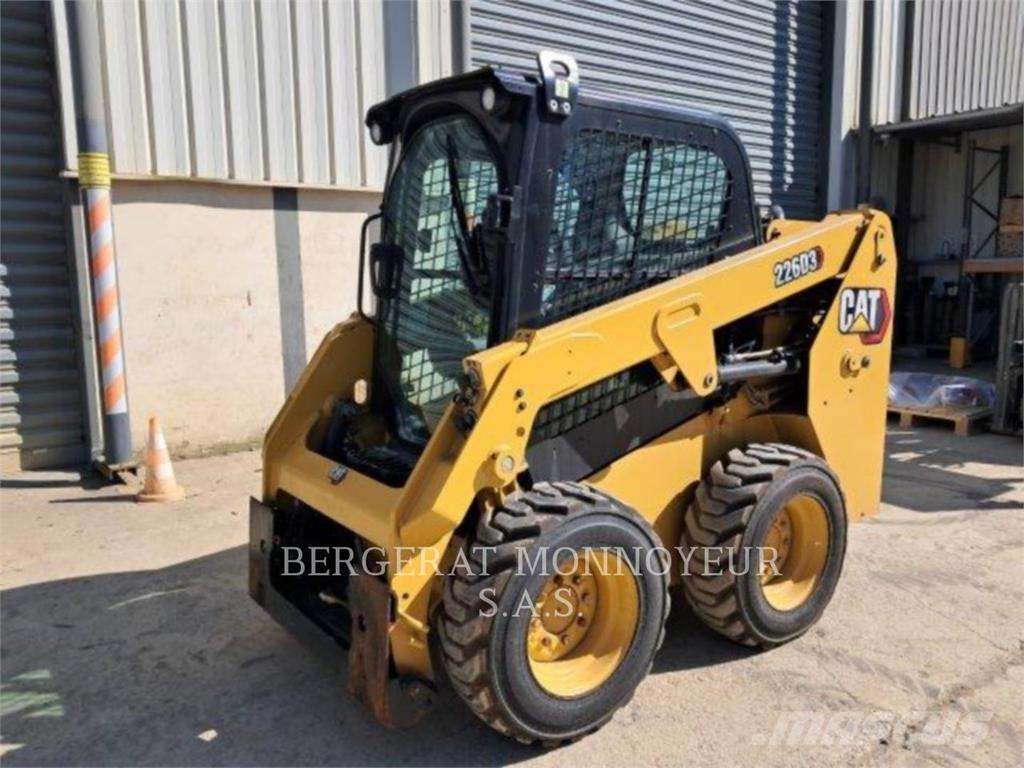 CAT 226D3 Carregadoras de direcção deslizante