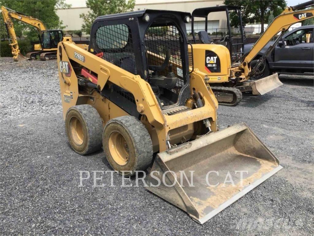 CAT 226D3 Carregadoras de direcção deslizante