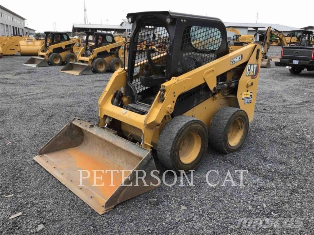 CAT 226D3 Carregadoras de direcção deslizante