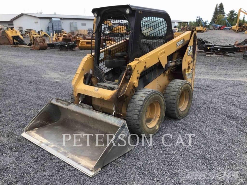 CAT 226D3 Carregadoras de direcção deslizante
