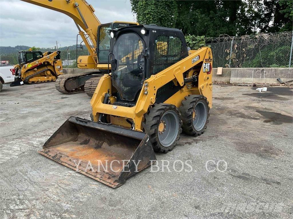 CAT 226D3 Carregadoras de direcção deslizante