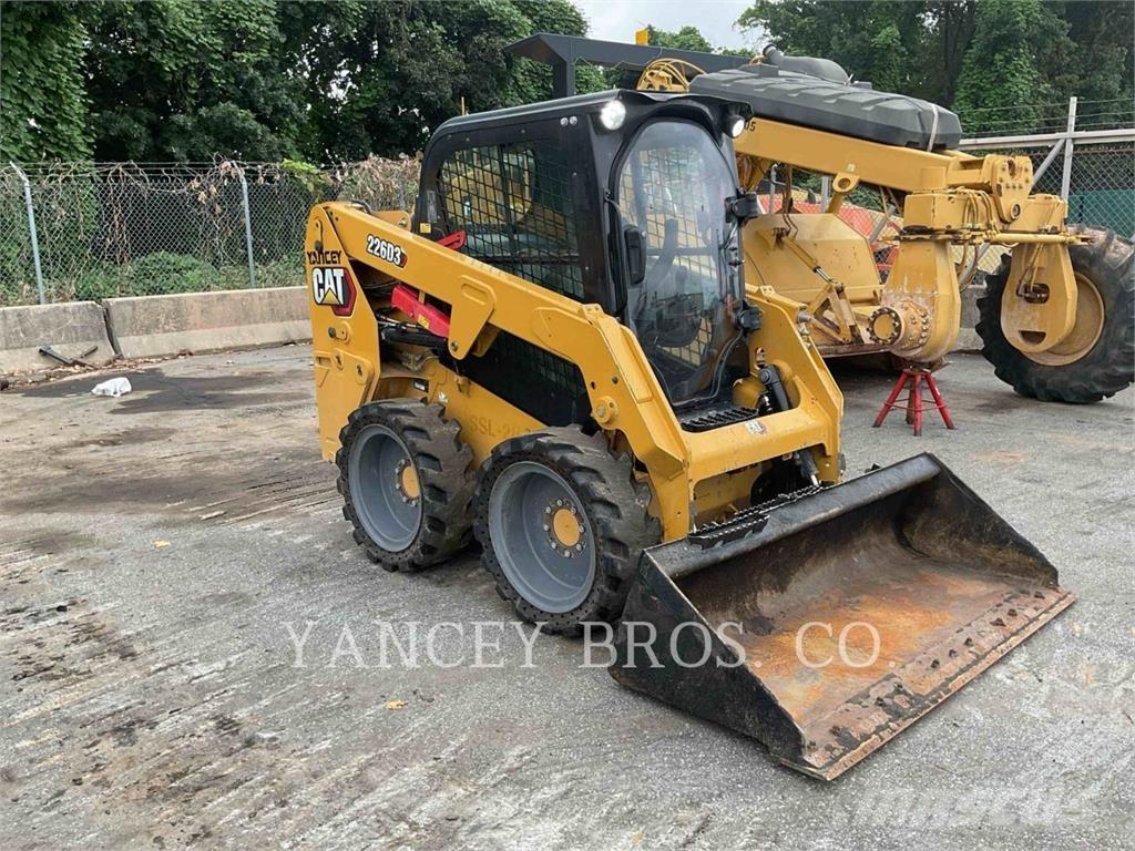 CAT 226D3 Carregadoras de direcção deslizante