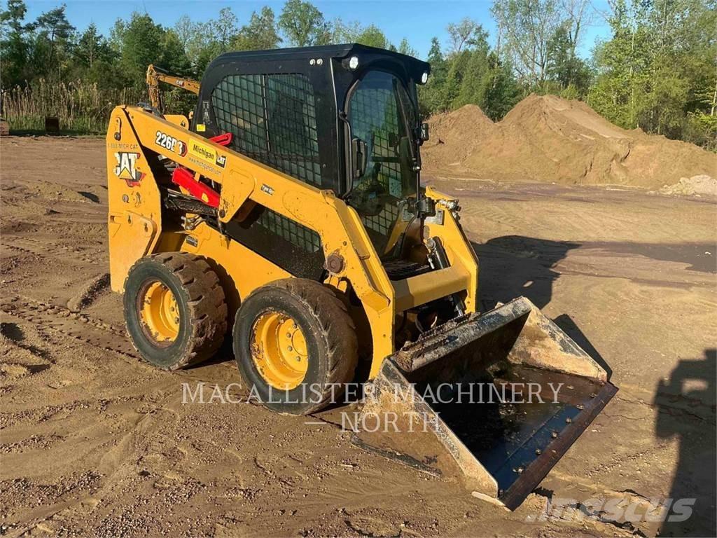 CAT 226D3 AQ Carregadoras de direcção deslizante