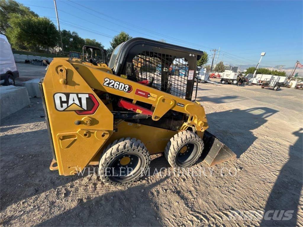 CAT 226D3 C1H2 Carregadoras de direcção deslizante