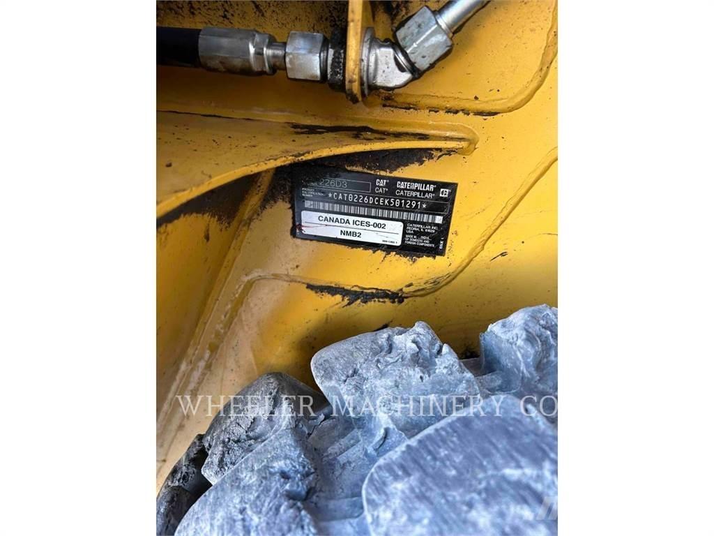 CAT 226D3 C1H2 Carregadoras de direcção deslizante