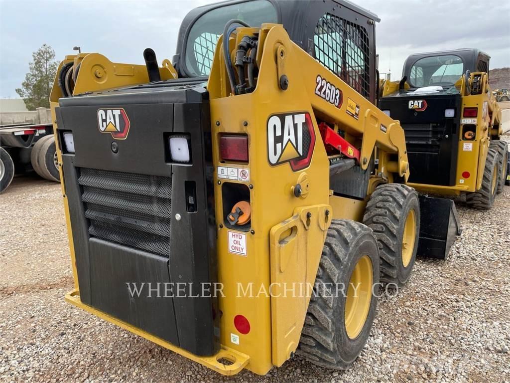 CAT 226D3 C3H2 Carregadoras de direcção deslizante