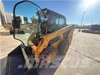 CAT 226D3 C3H2 Carregadoras de direcção deslizante