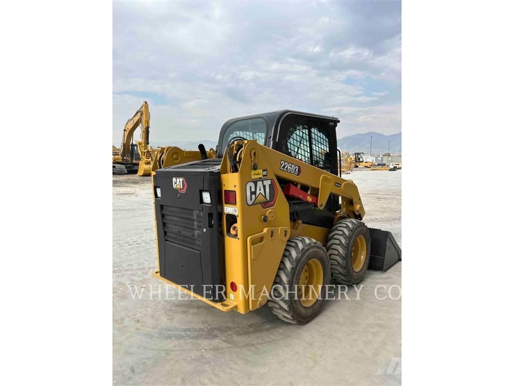 CAT 226D3 C3H2 Carregadoras de direcção deslizante