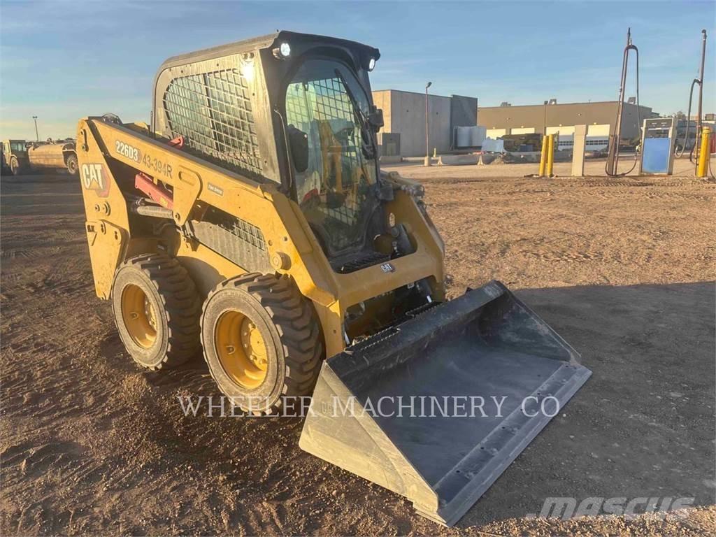 CAT 226D3 C3H2 Carregadoras de direcção deslizante